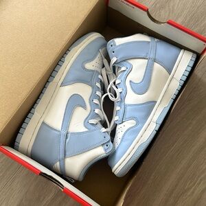 Women’s 7.5 Nike High Dunks